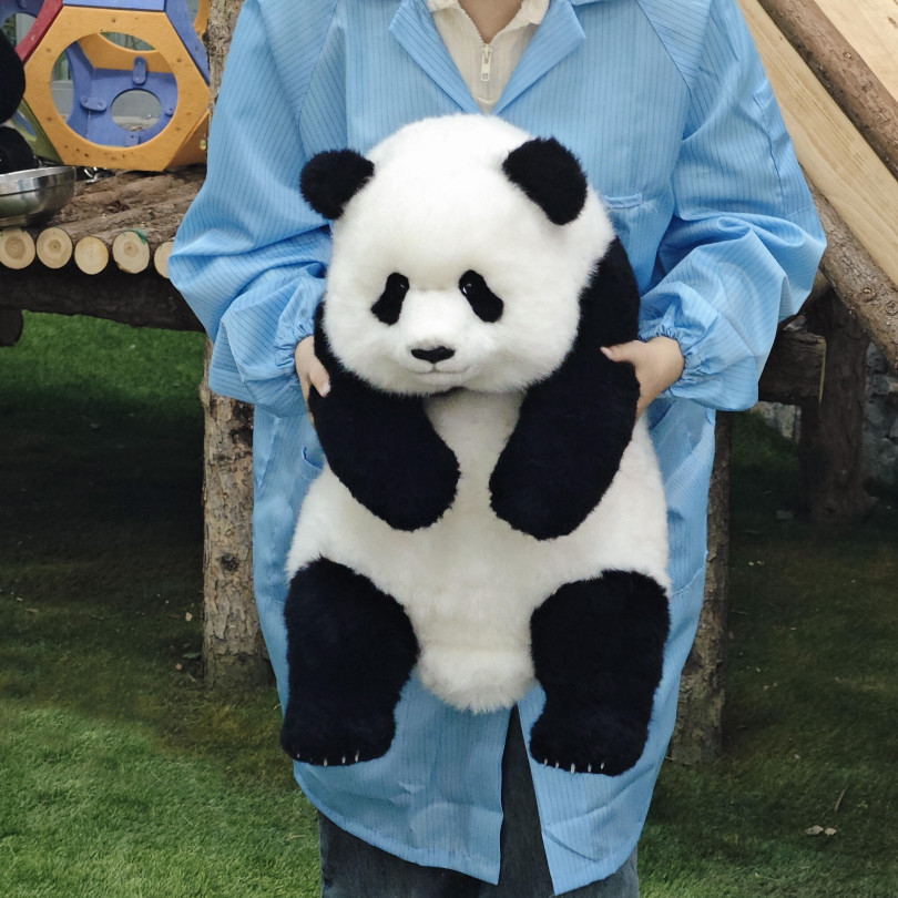 パンダファクトリーぬいぐるみ Yu Ai Panda Plush – 100% Handmade Realistic Panda Toy | Panda Factory